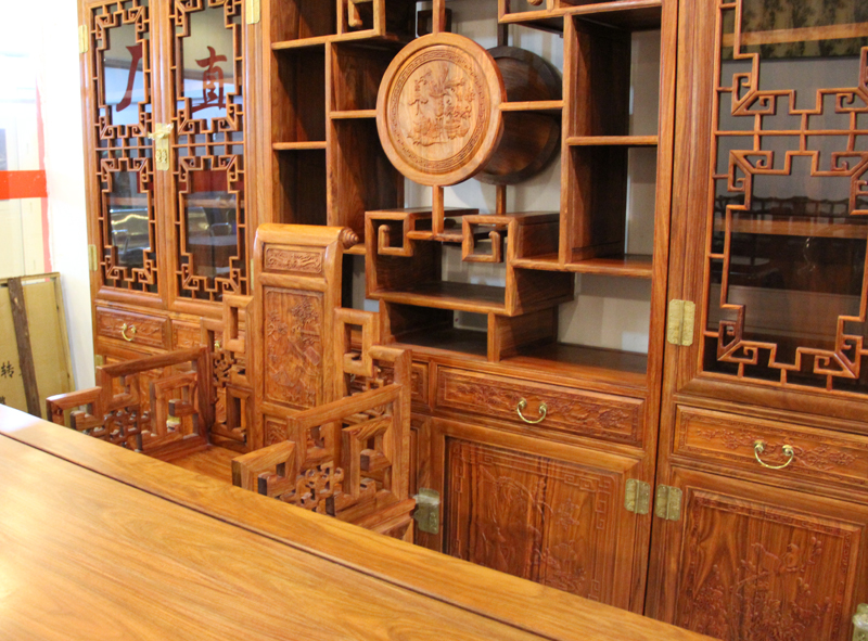 振鑫红木家具中式古典非洲花梨书房大班台+官帽椅+书柜