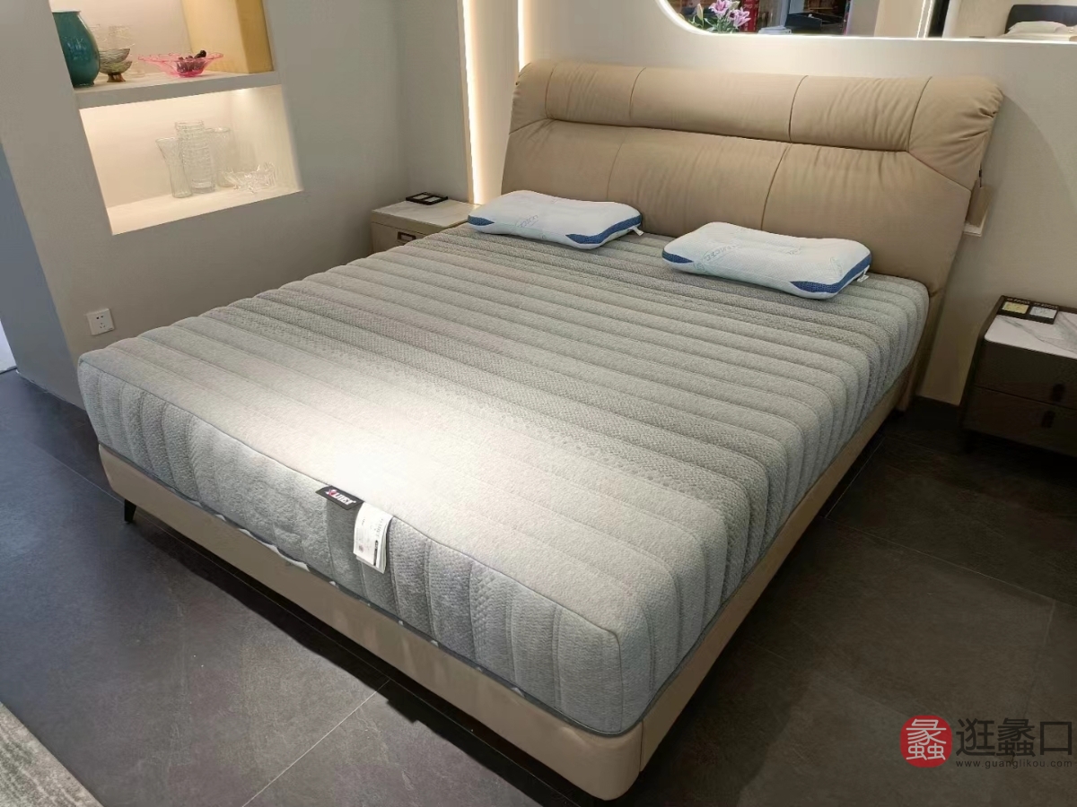 蠡口家具城茜杰软体家具卧室头层牛皮床+全拆款高密度海棉qj004