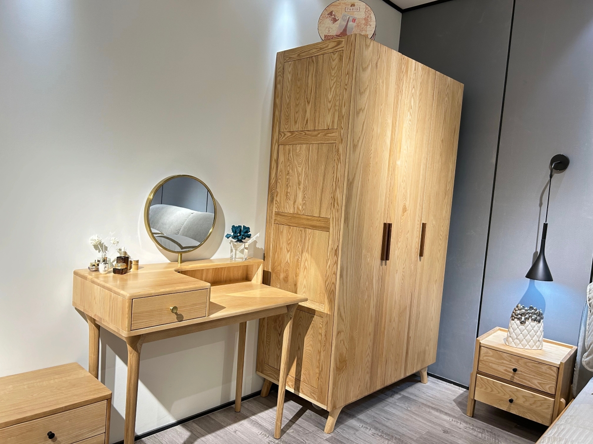 进鑫家具 北欧风格白蜡木实木衣柜3200022